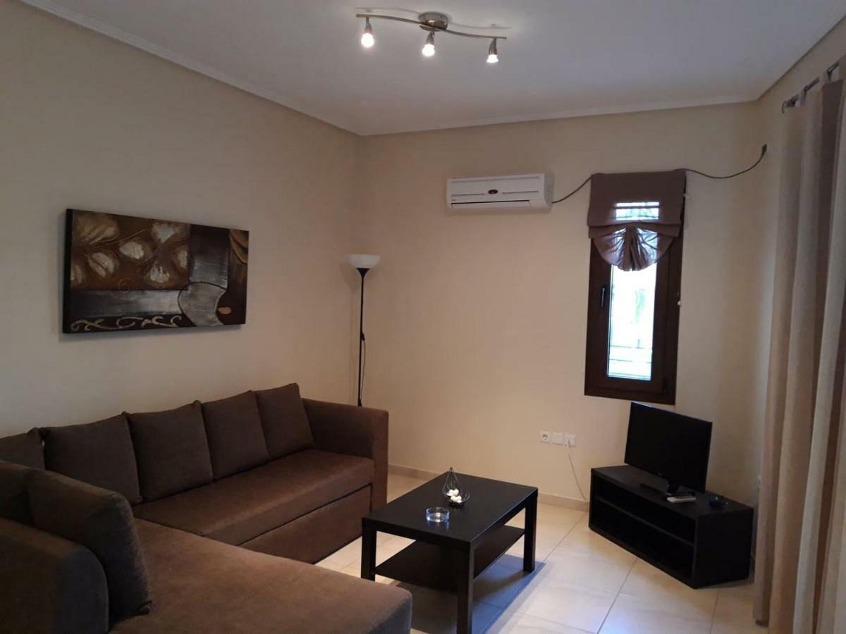 Gougousis Apartments Kaloyiros المظهر الخارجي الصورة